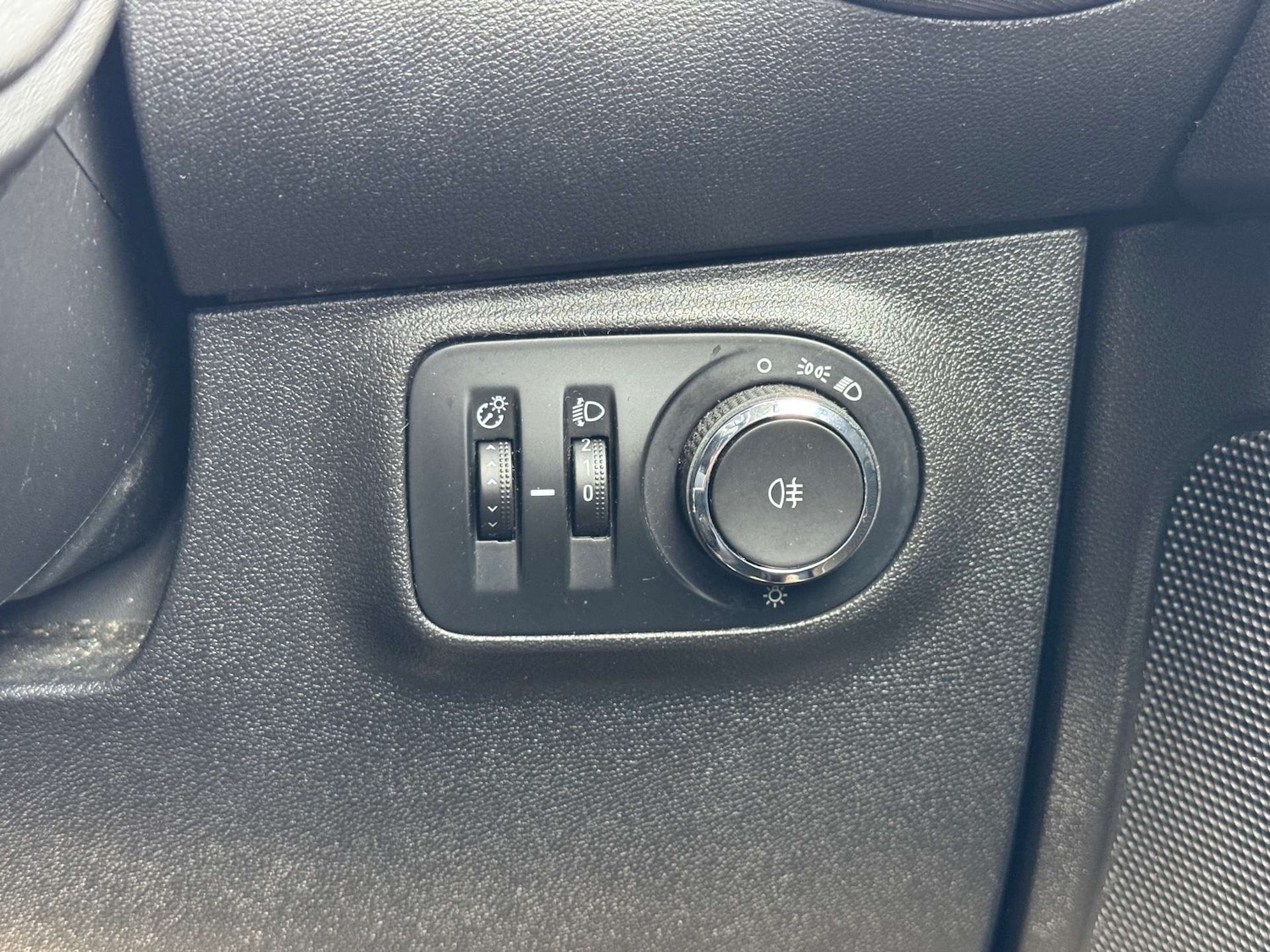 Used Vauxhall ADAM 2016 for sale - 76897261: Photo 33