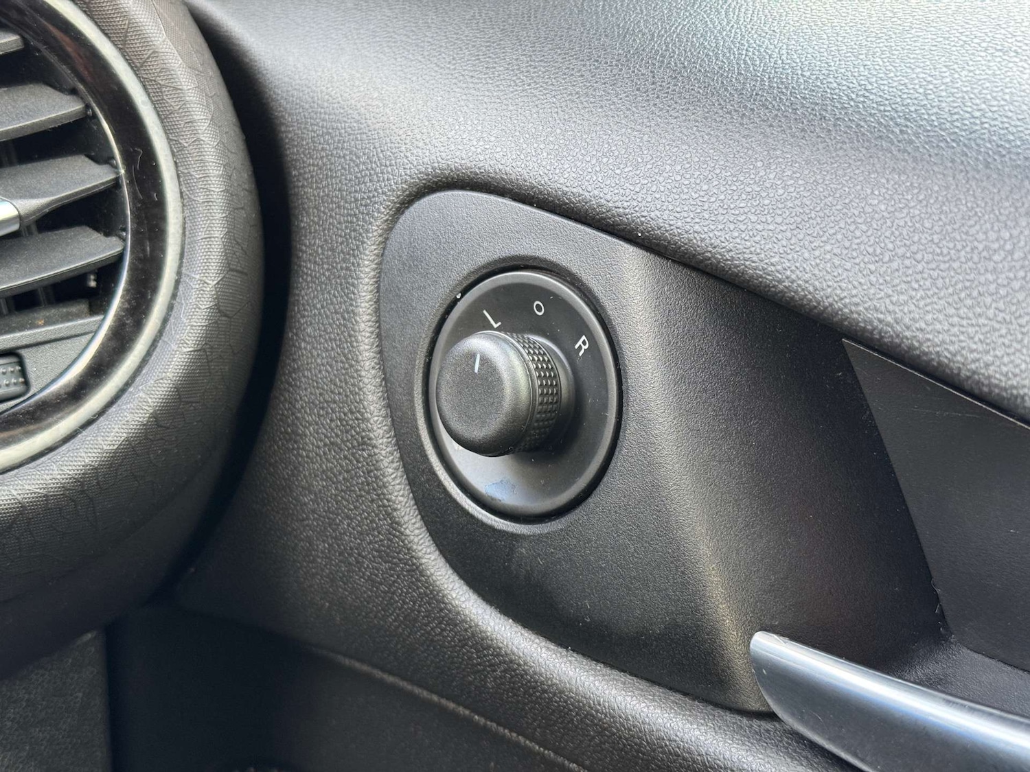 Used Vauxhall ADAM 2016 for sale - 76897261: Photo 34