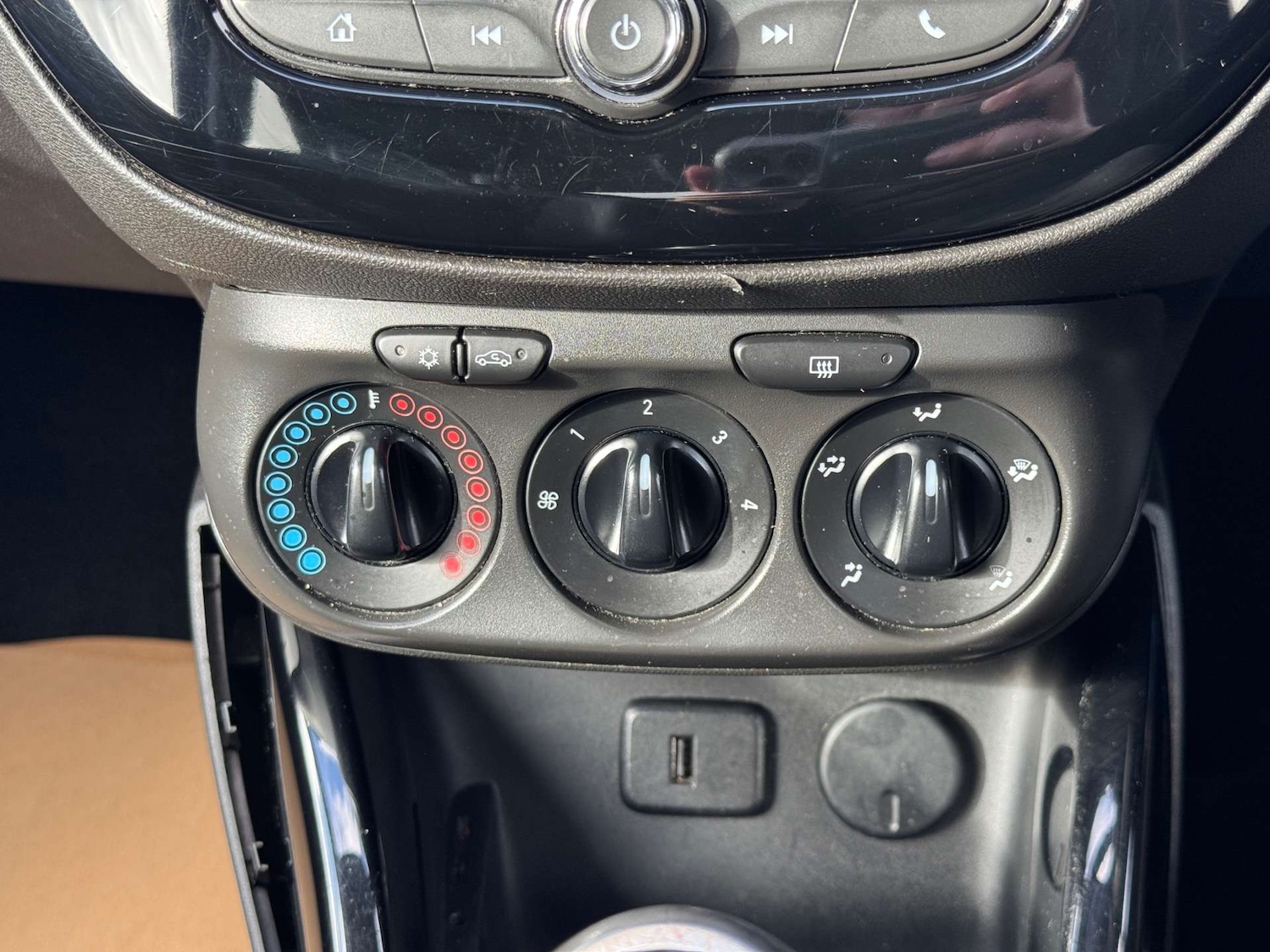 Used Vauxhall ADAM 2016 for sale - 76897261: Photo 39