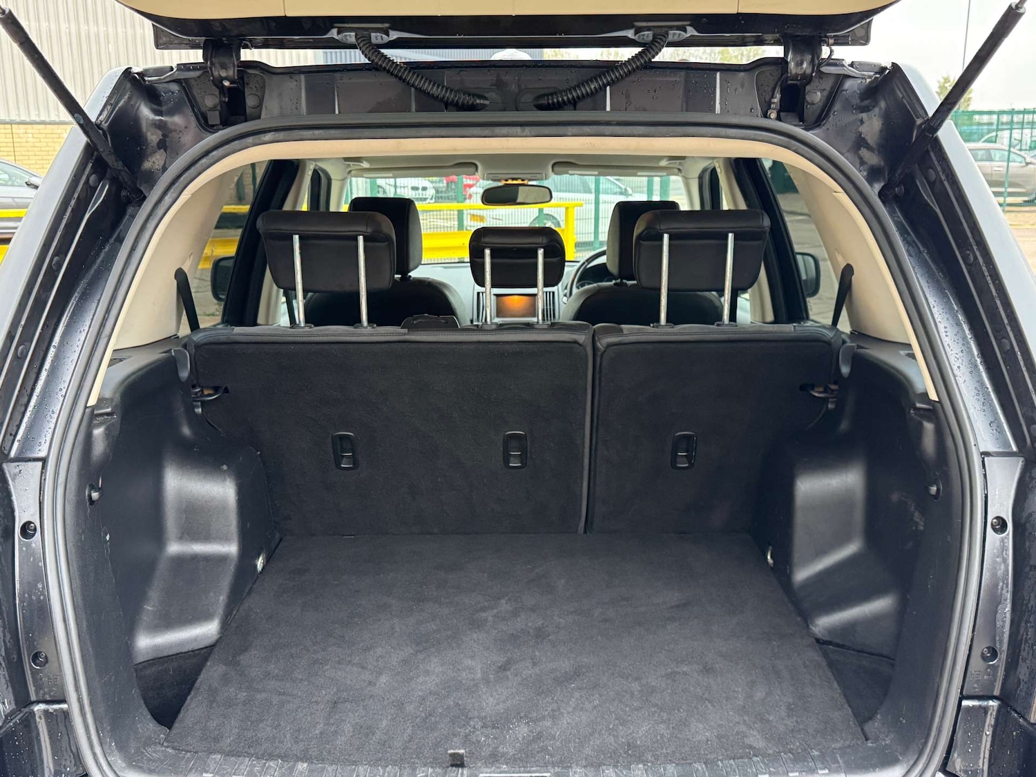 Used Land Rover Freelander 2011 for sale - 76296840: Photo 28