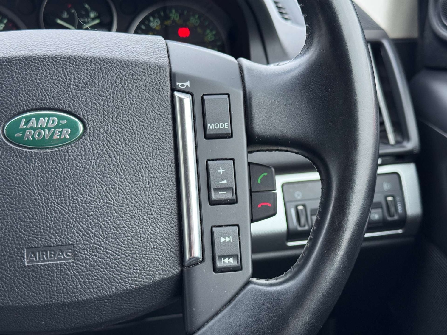 Used Land Rover Freelander 2011 for sale - 76296840: Photo 34