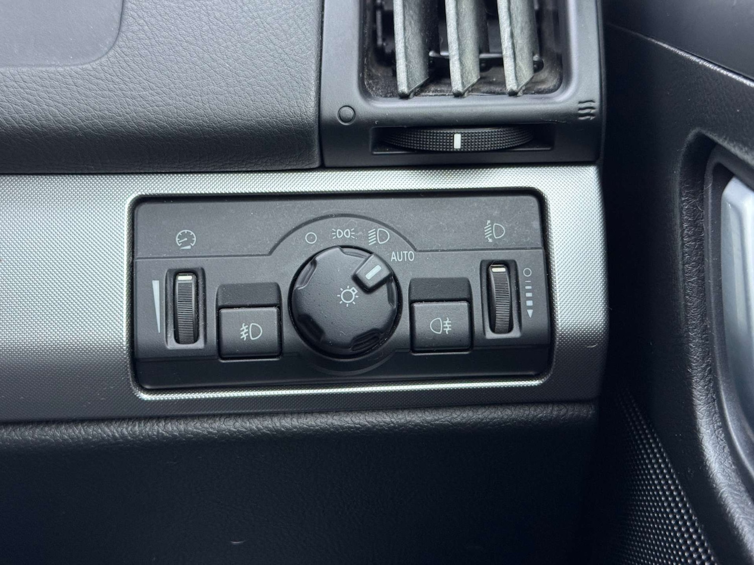 Used Land Rover Freelander 2011 for sale - 76296840: Photo 38