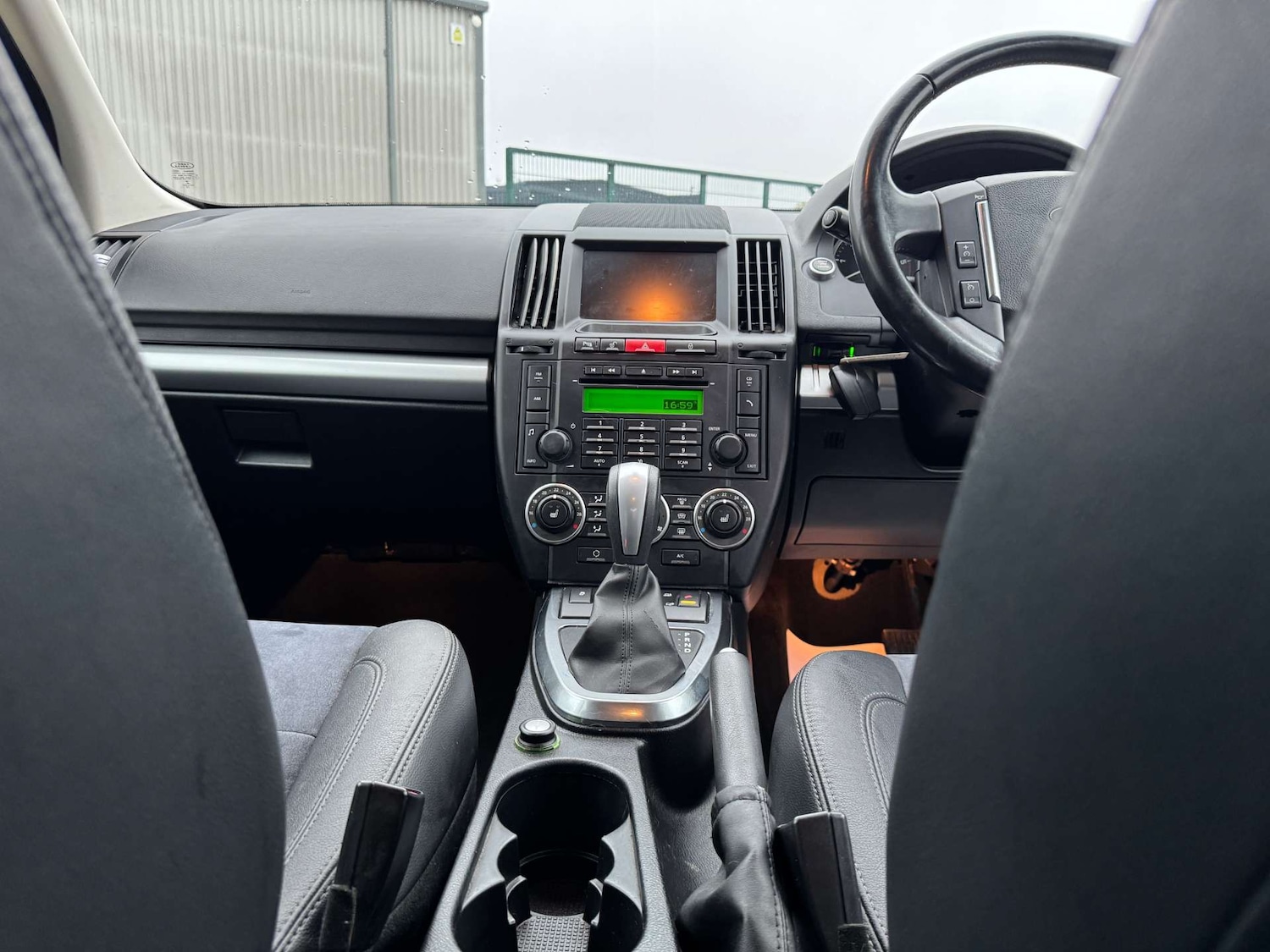 Used Land Rover Freelander 2011 for sale - 76296840: Photo 40