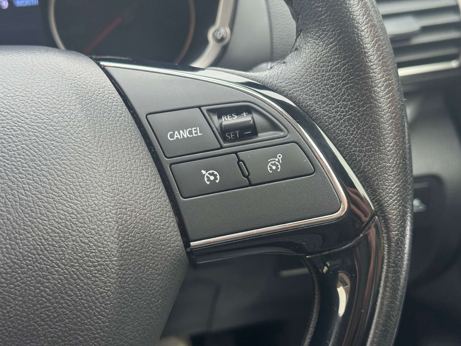 Used Mitsubishi Eclipse Cross 2018 for sale - 76237447: Photo 31