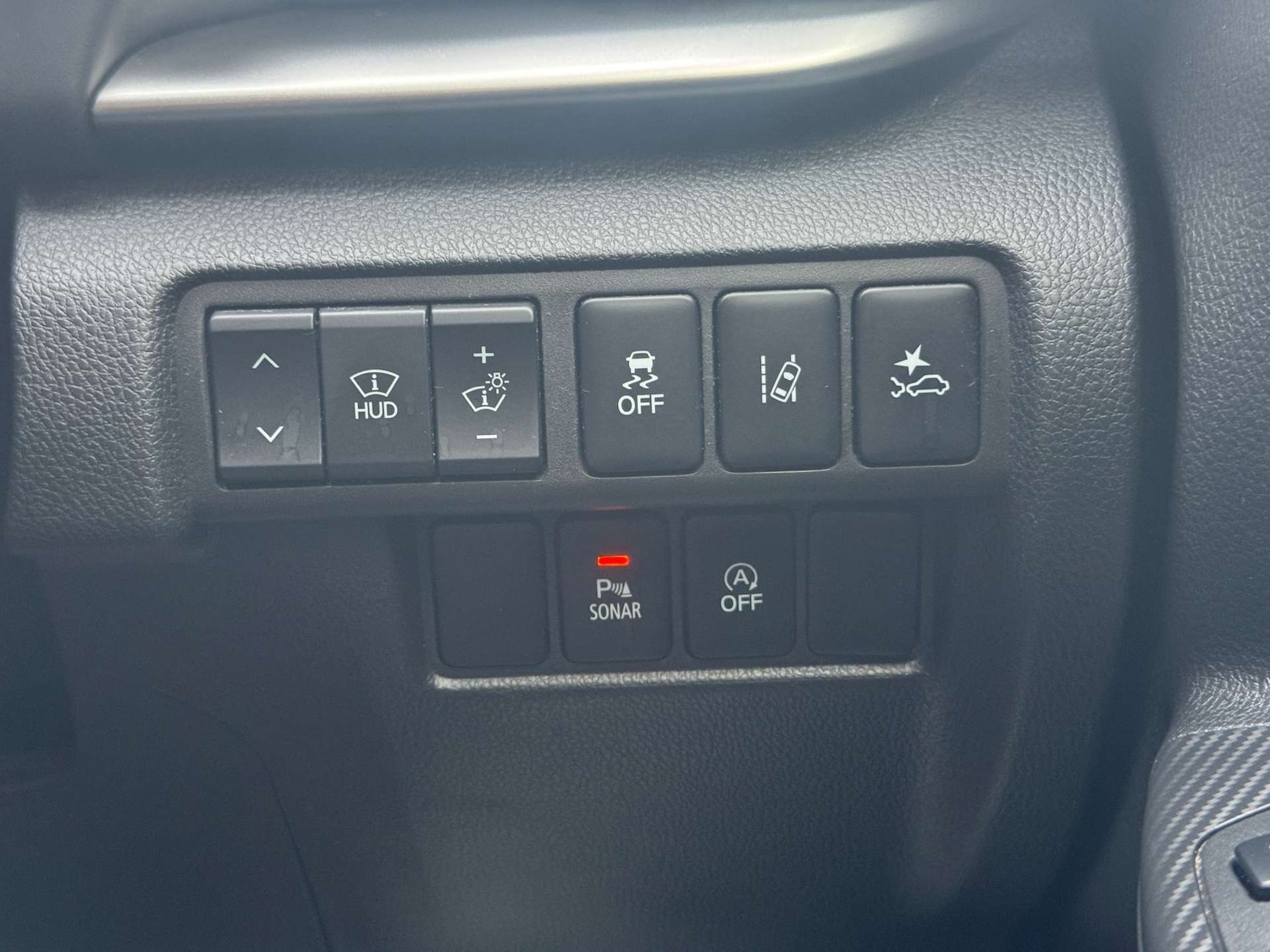 Used Mitsubishi Eclipse Cross 2018 for sale - 76237447: Photo 37