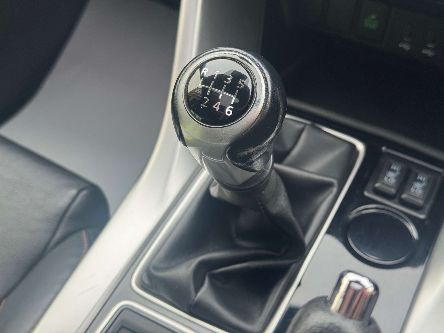 Used Mitsubishi Eclipse Cross 2018 for sale - 76237447: Photo 41