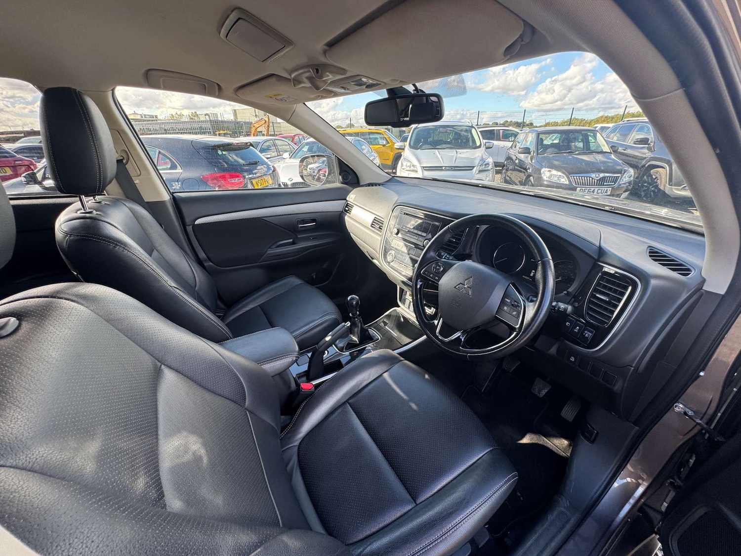 Used Mitsubishi Outlander 2017 for sale - 76101648: Photo 14
