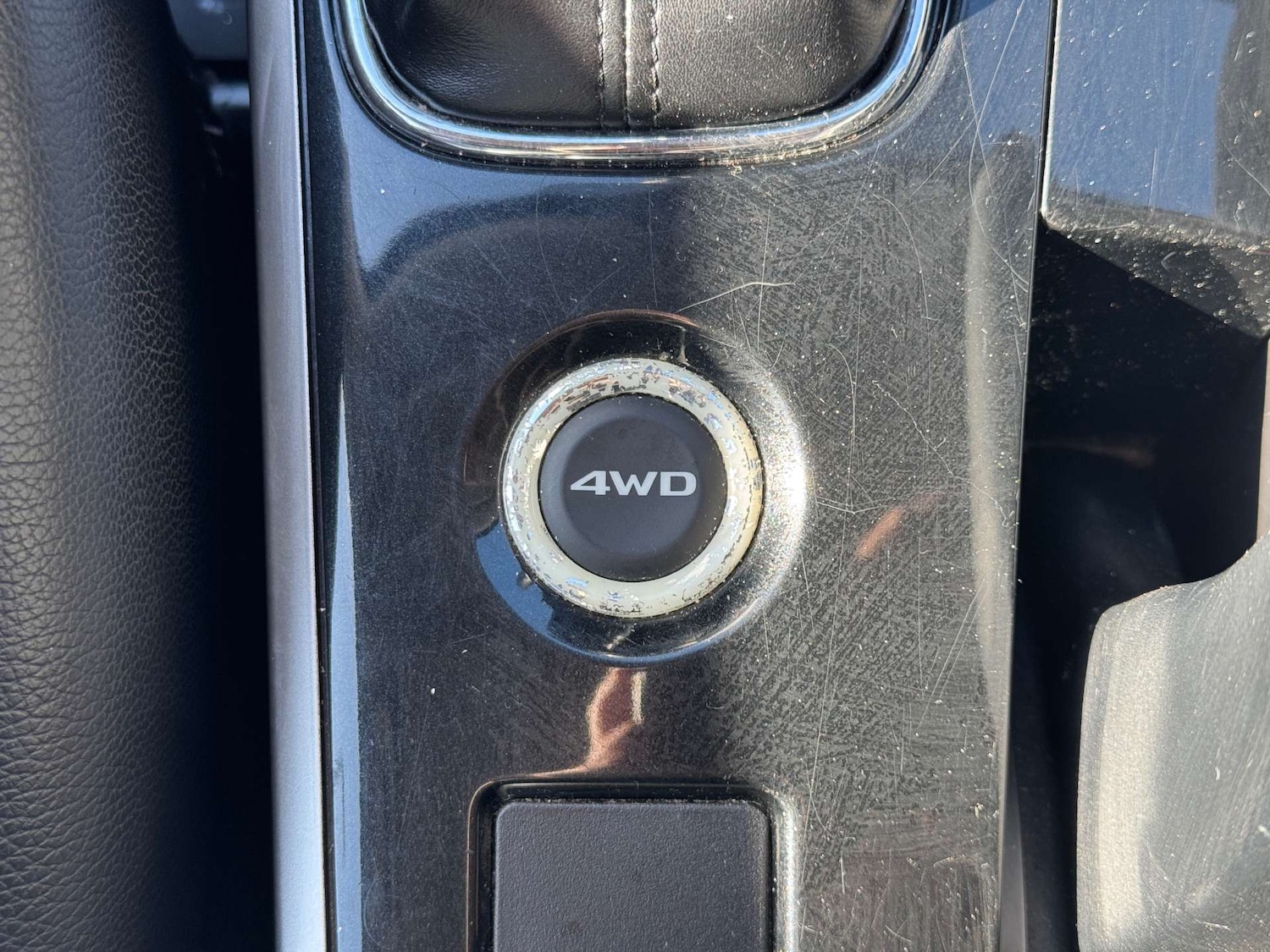 Used Mitsubishi Outlander 2017 for sale - 76101648: Photo 40