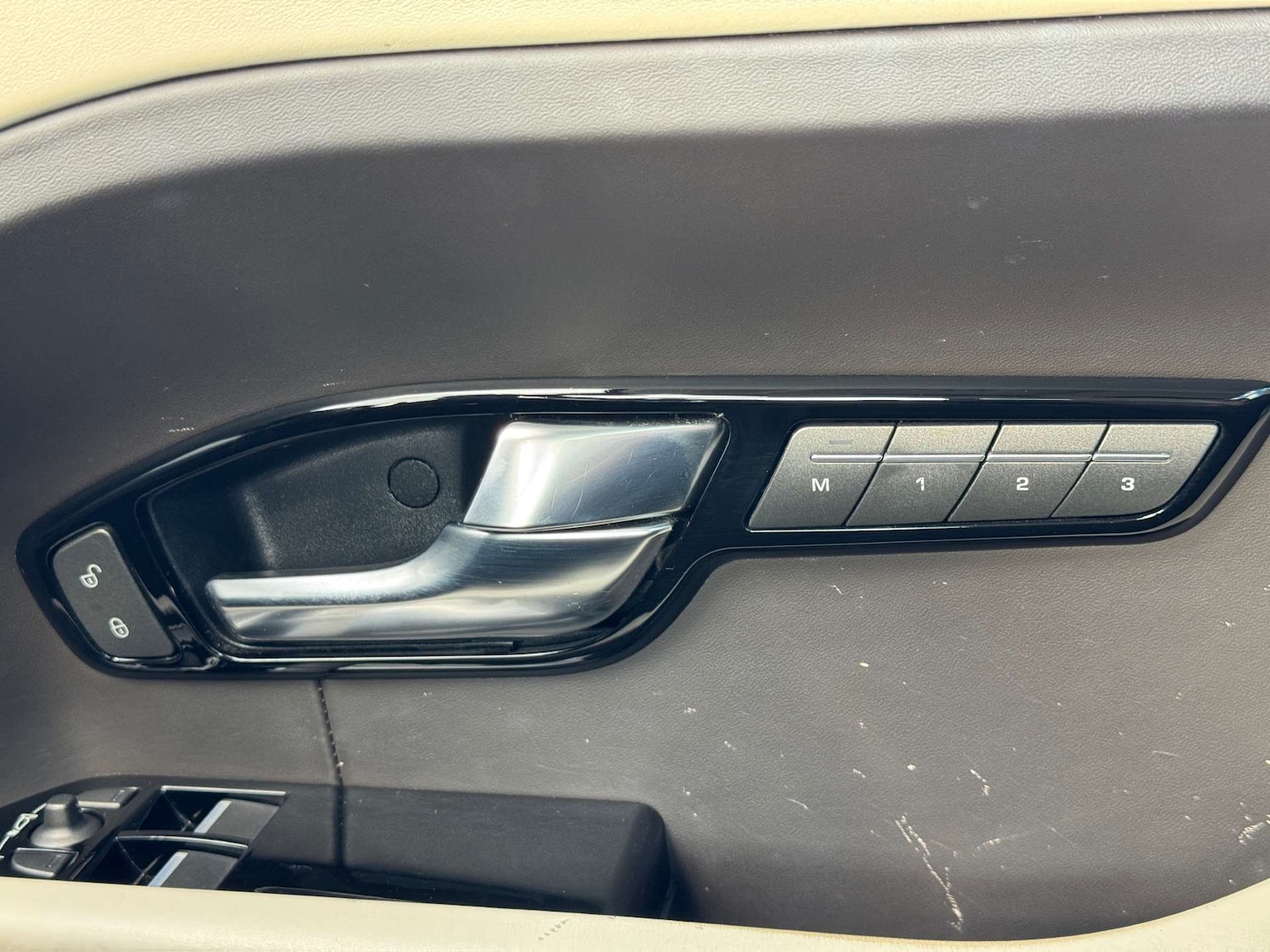 Used Land Rover Range Rover Evoque 2011 for sale - 76101689: Photo 34