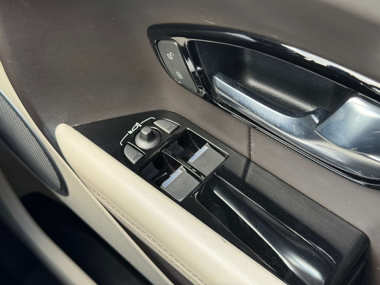 Used Land Rover Range Rover Evoque 2011 for sale - 76101689: Photo 35