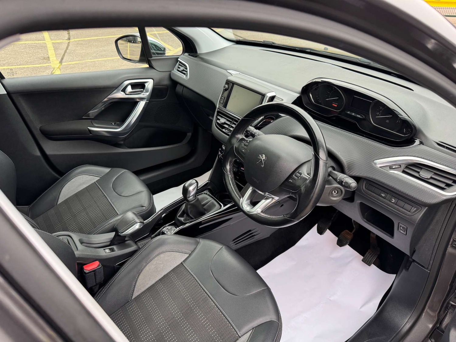Used Peugeot 2008 2016 for sale - 76237443: Photo 14