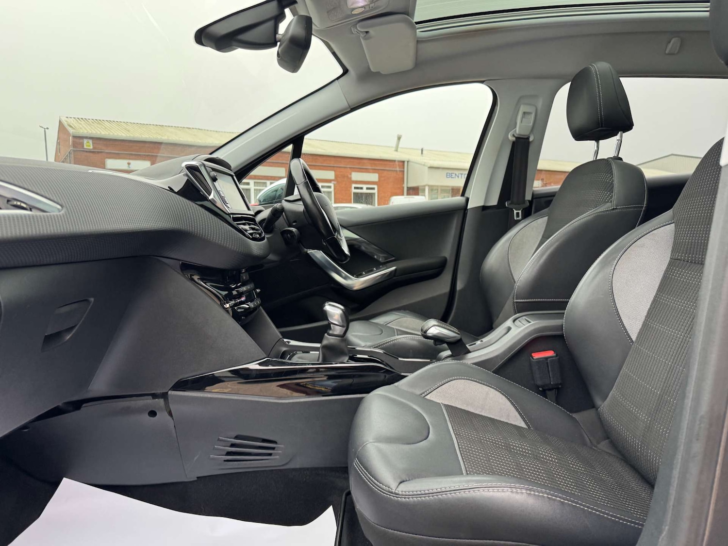 Used Peugeot 2008 2016 for sale - 76237443: Photo 19