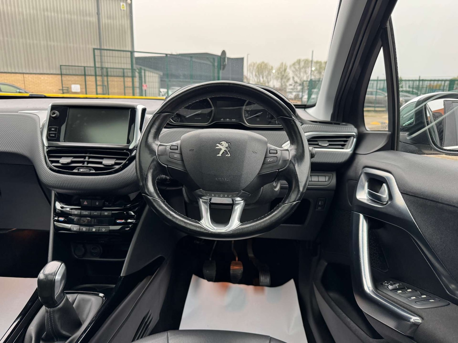 Used Peugeot 2008 2016 for sale - 76237443: Photo 30
