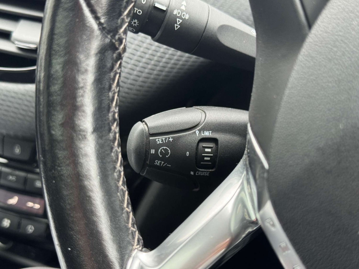 Used Peugeot 2008 2016 for sale - 76237443: Photo 31