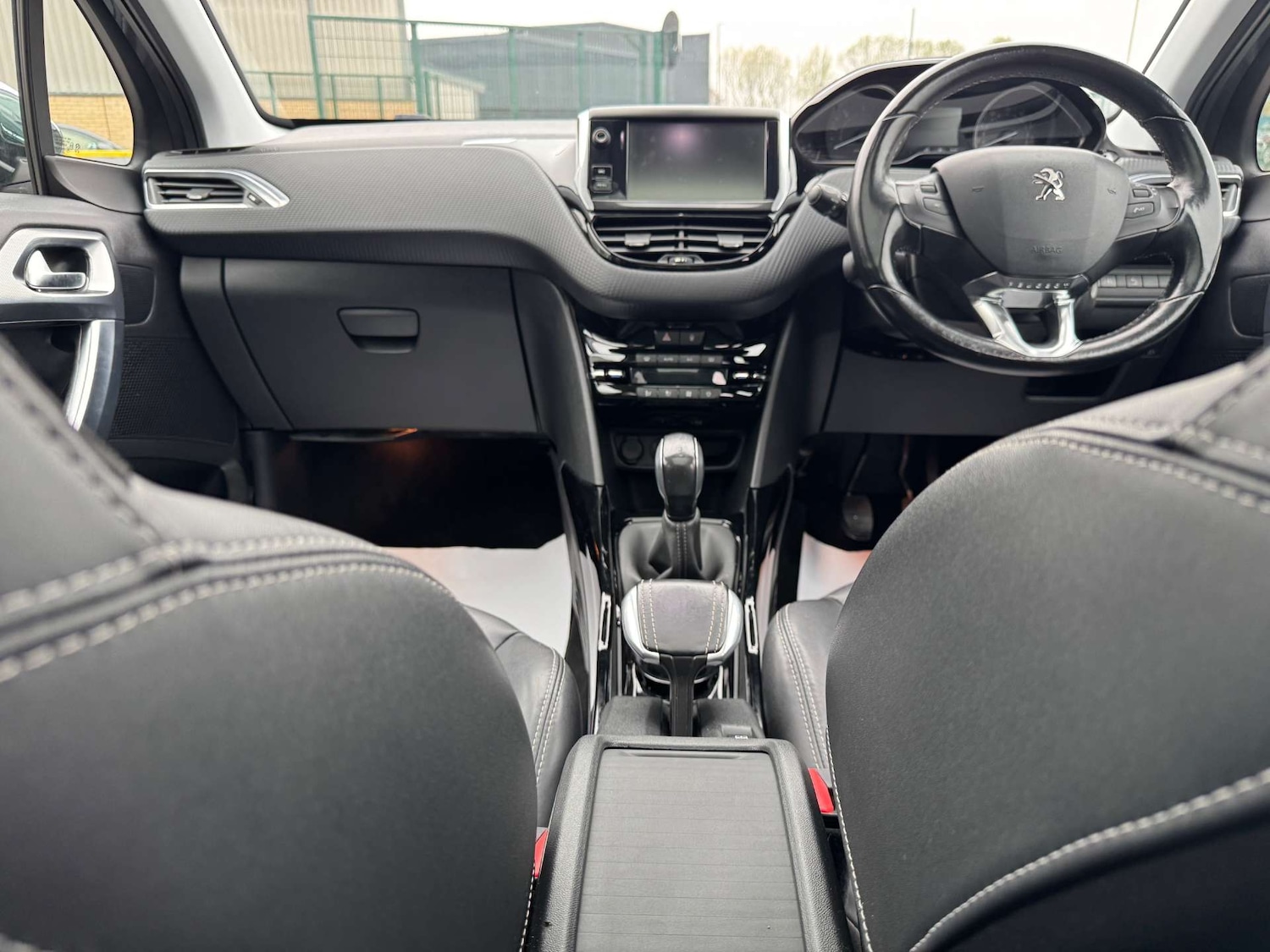 Used Peugeot 2008 2016 for sale - 76237443: Photo 37