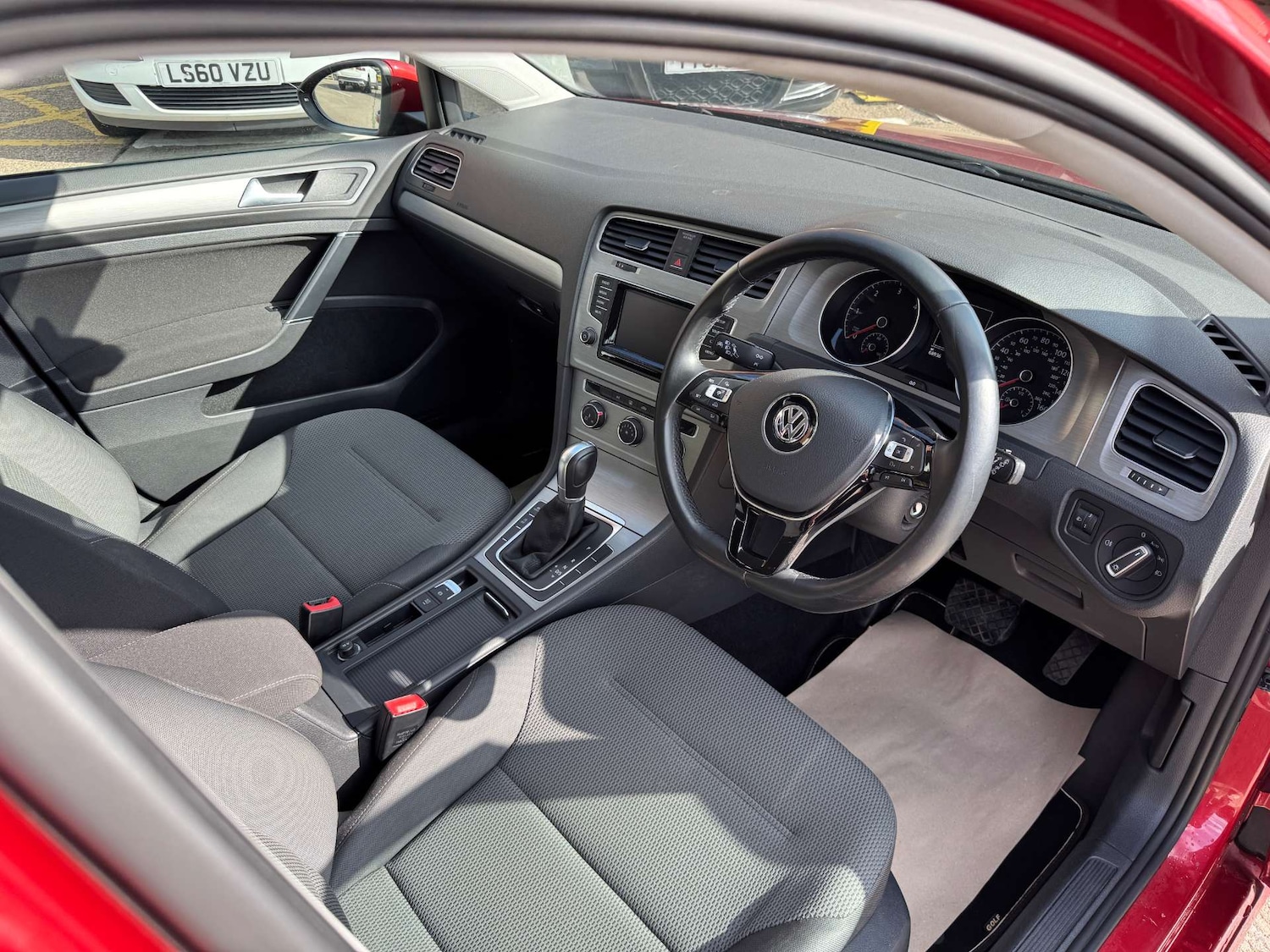 Used Volkswagen Golf 2014 for sale - 76101588: Photo 14