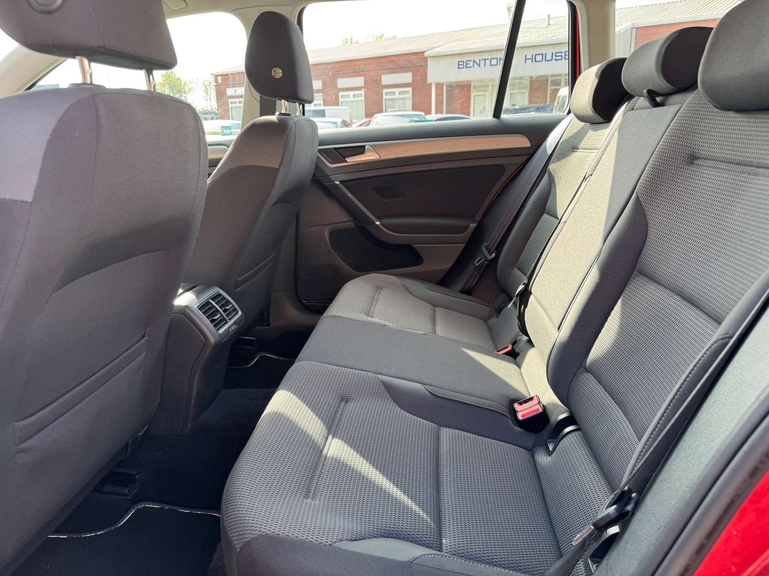 Used Volkswagen Golf 2014 for sale - 76101588: Photo 25