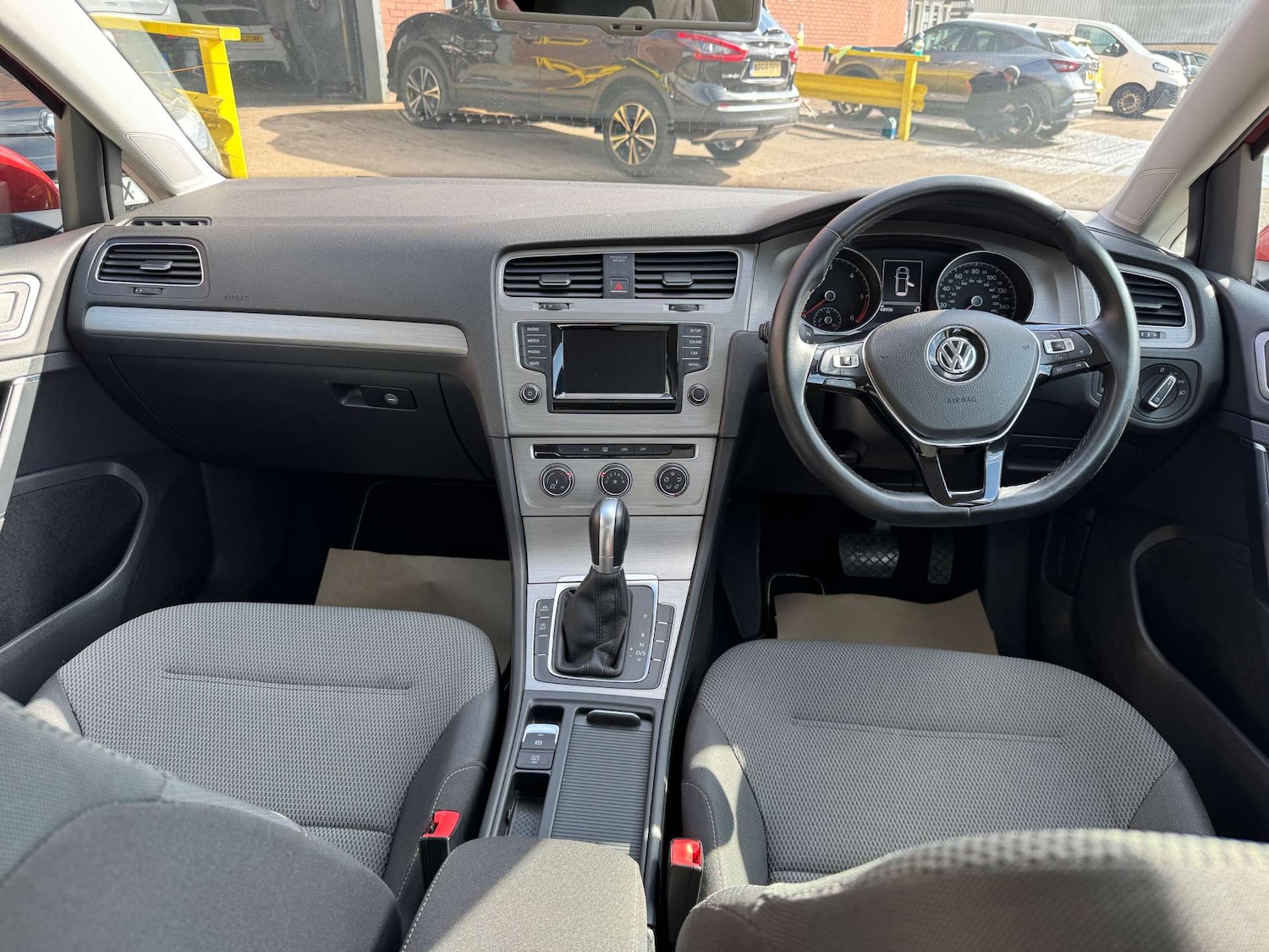 Used Volkswagen Golf 2014 for sale - 76101588: Photo 29