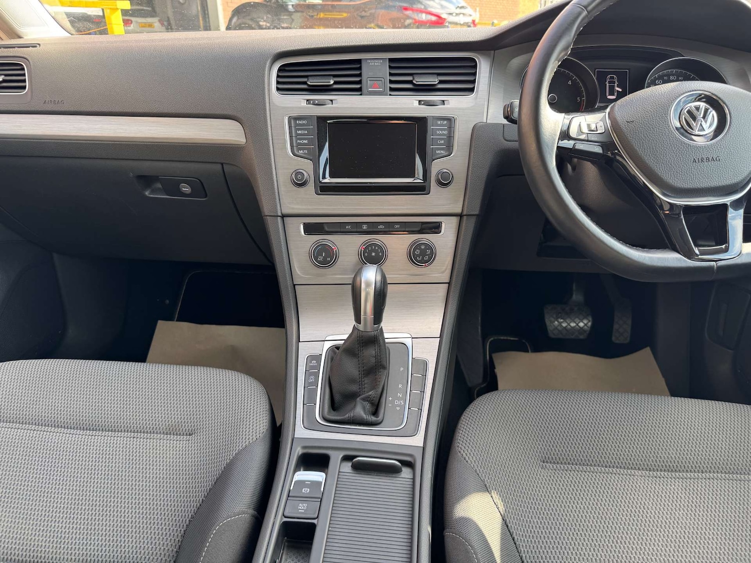 Used Volkswagen Golf 2014 for sale - 76101588: Photo 39