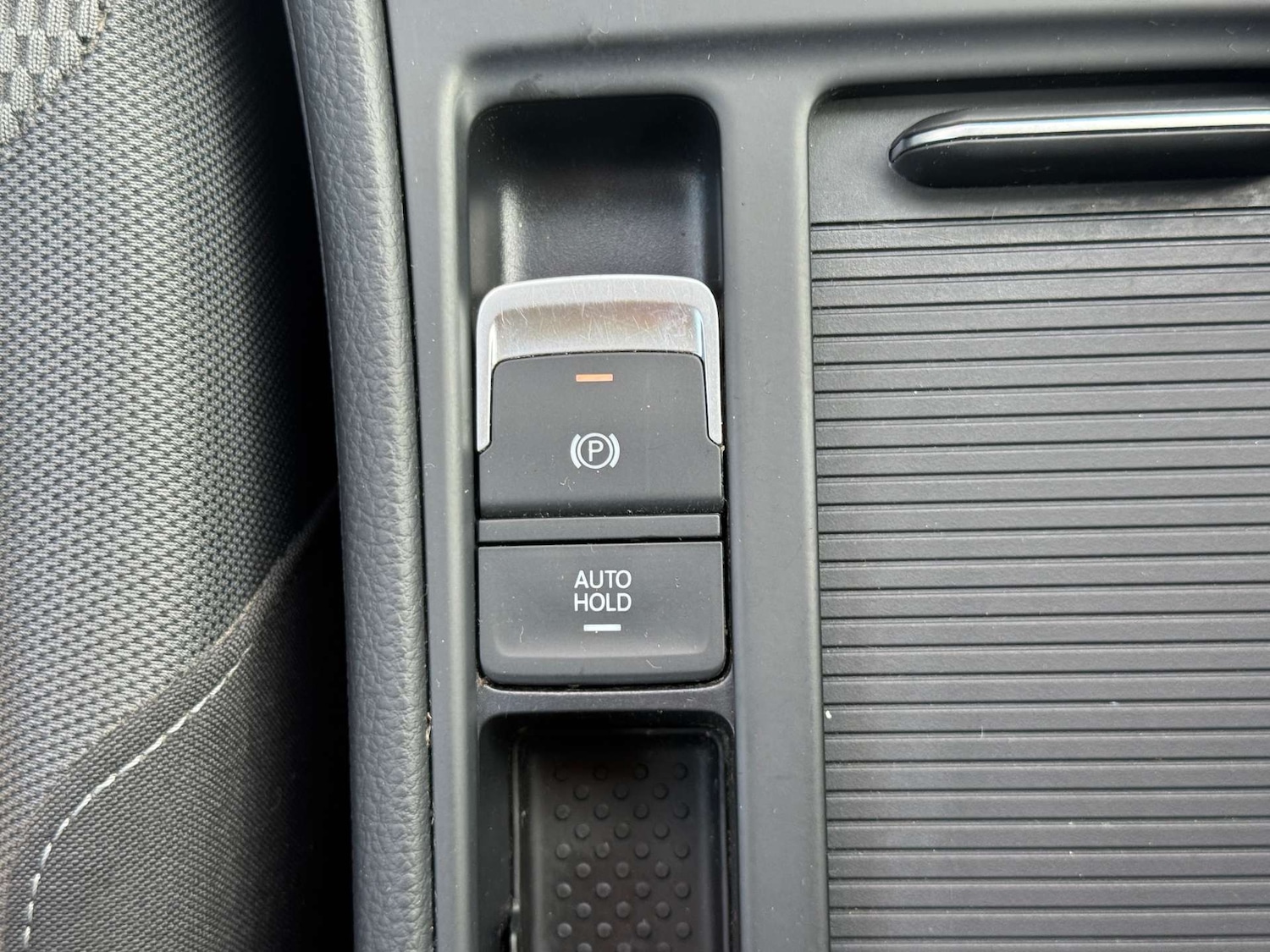 Used Volkswagen Golf 2014 for sale - 76101588: Photo 40