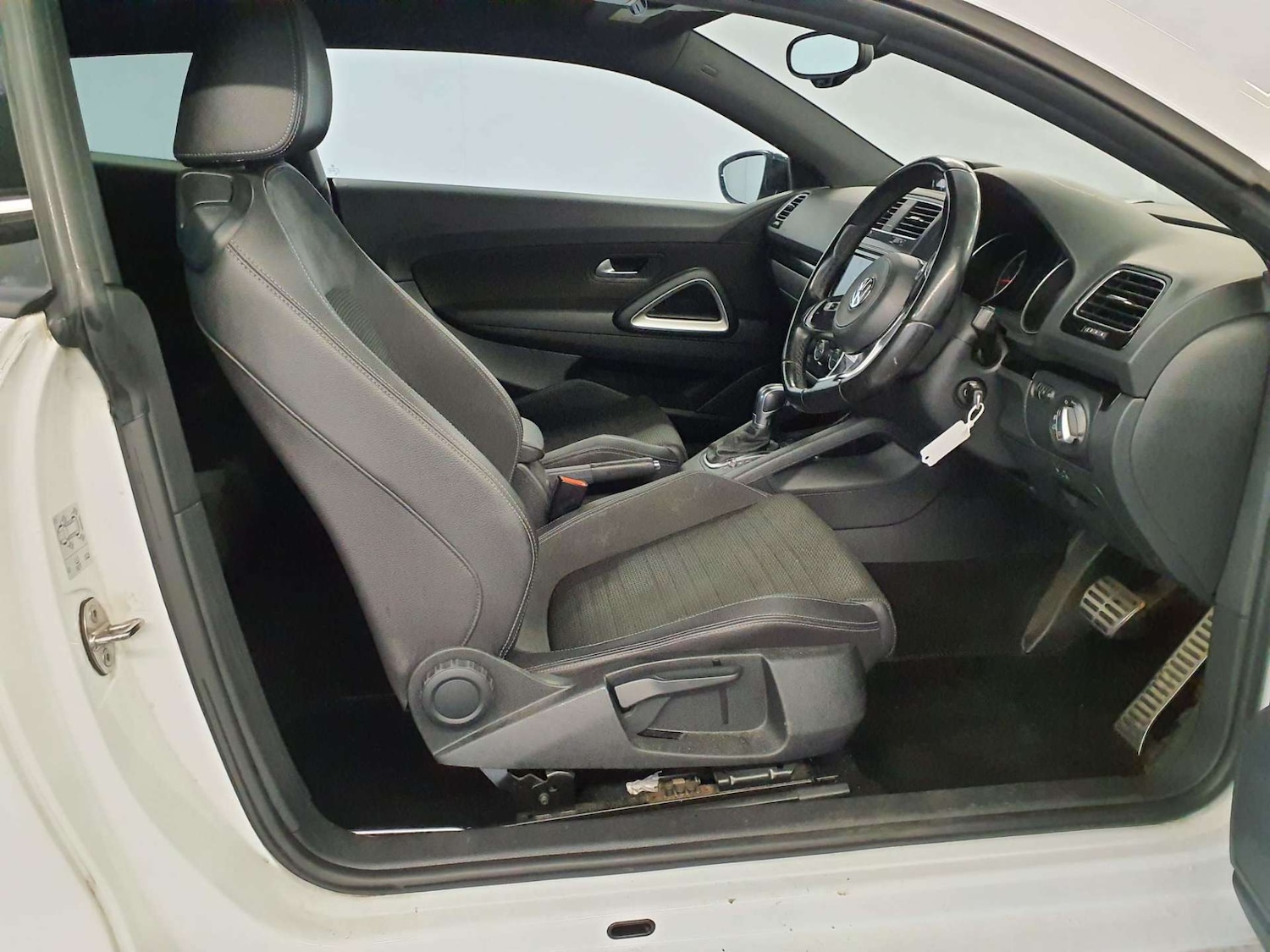 Used Volkswagen Scirocco 2017 for sale - 76387475: Photo 7
