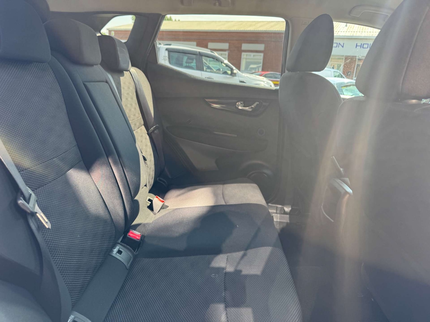 Used Nissan Qashqai 2016 for sale - 76101612: Photo 20