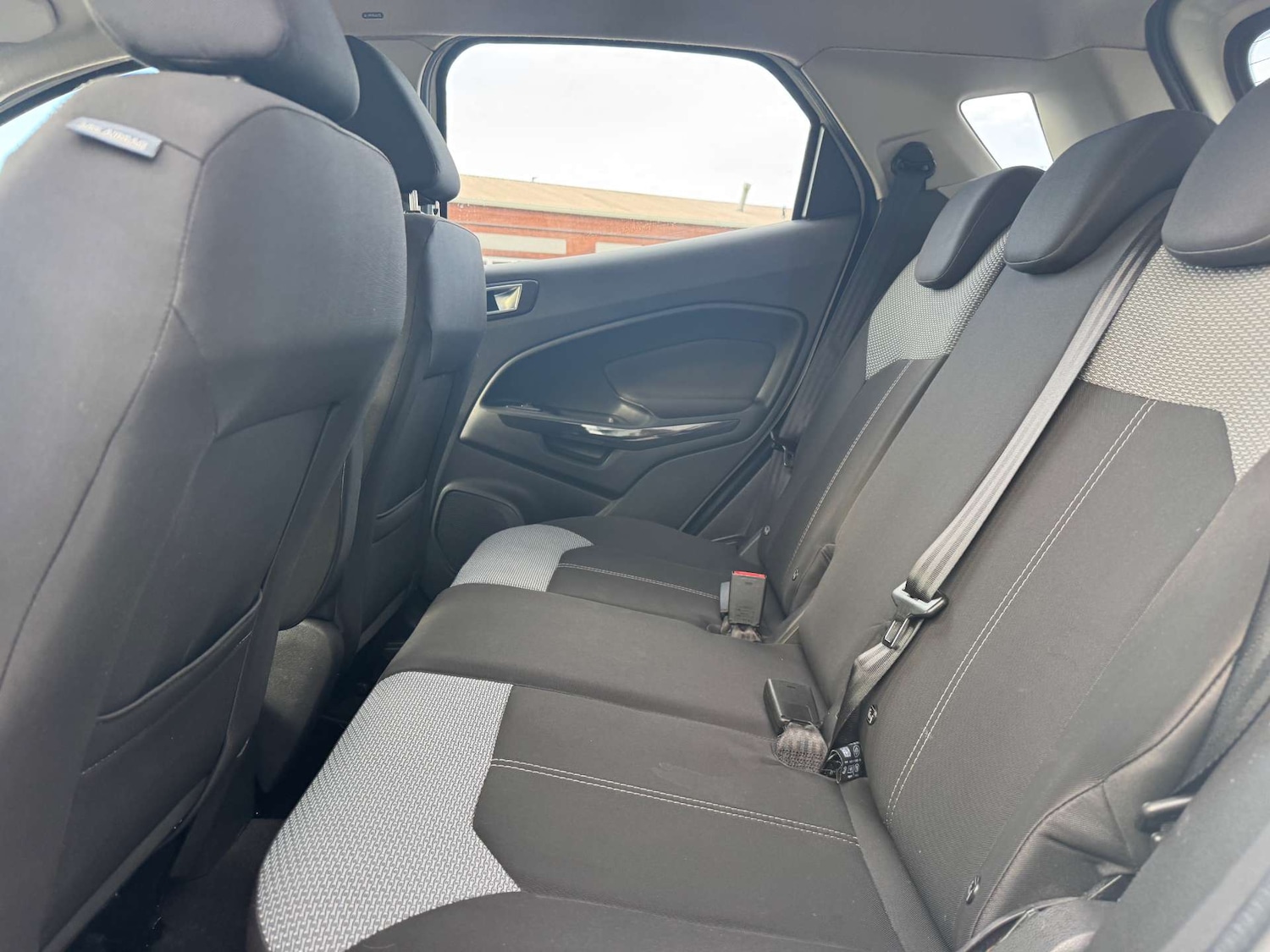 Used Ford Ecosport 2017 for sale - 76387476: Photo 25