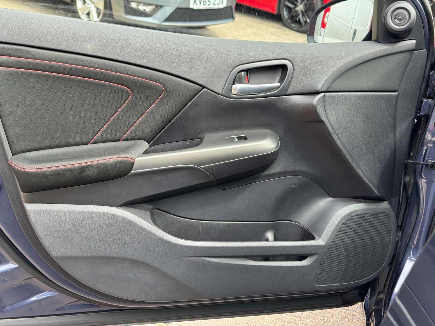 Used Honda Civic 2017 for sale - 76101623: Photo 52