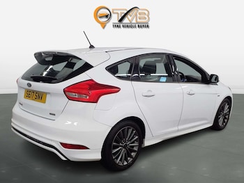 Used Ford Focus 2017 for sale - 76285499: Photo