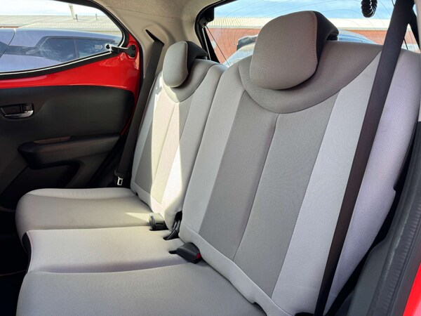 Used Toyota AYGO 2015 for sale - 76101682: Photo 26