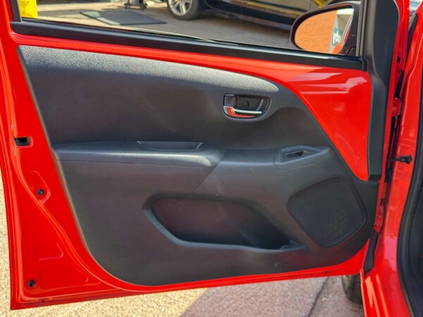 Used Toyota AYGO 2015 for sale - 76101682: Photo 47