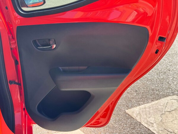 Used Toyota AYGO 2015 for sale - 76101682: Photo 49