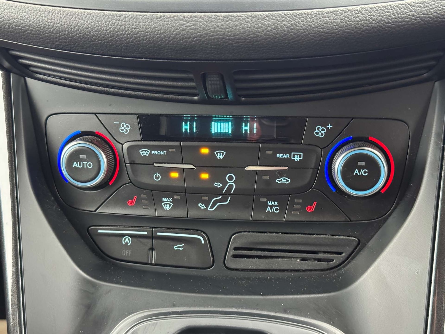 Used Ford Kuga 2017 for sale - 76101652: Photo 41