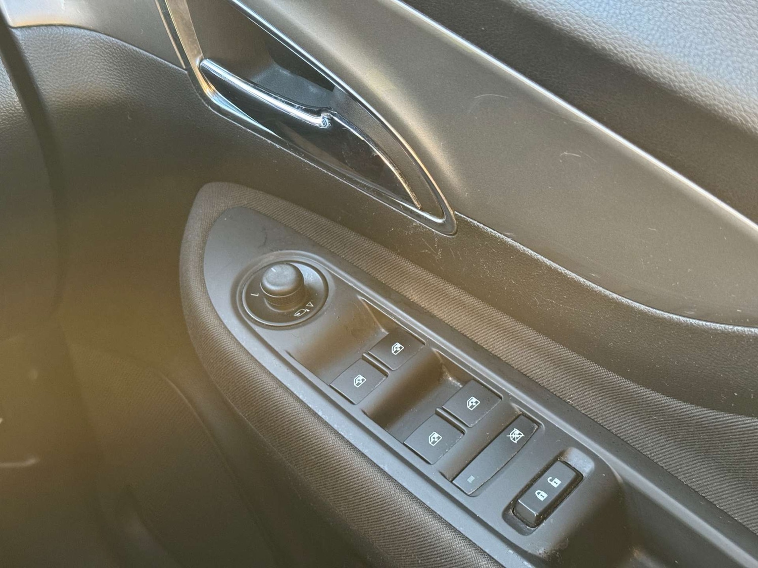 Used Vauxhall Mokka 2015 for sale - 77193211: Photo 36