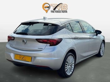 Used Vauxhall Astra 2017 for sale - 76101628: Photo