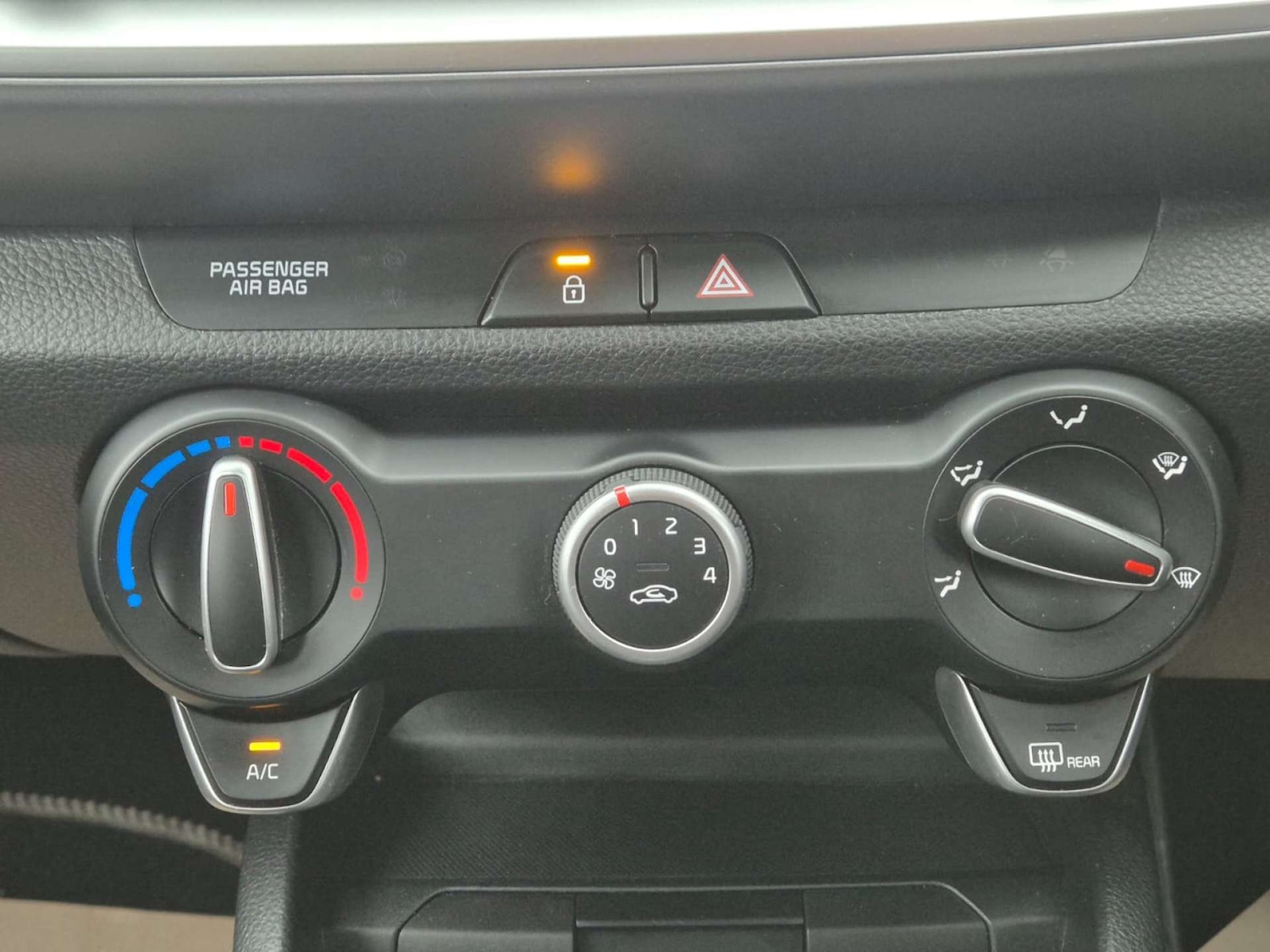 Used Kia Stonic 2021 for sale - 77030757: Photo 32