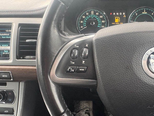 Used Jaguar XF 2013 for sale - 76296850: Photo 25