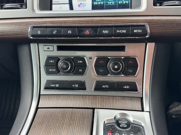 Used Jaguar XF 2013 for sale - 76296850: Photo 34