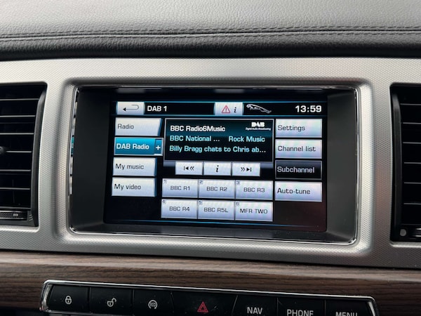 Used Jaguar XF 2013 for sale - 76296850: Photo 37