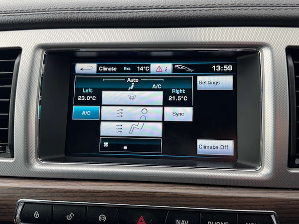 Used Jaguar XF 2013 for sale - 76296850: Photo 39