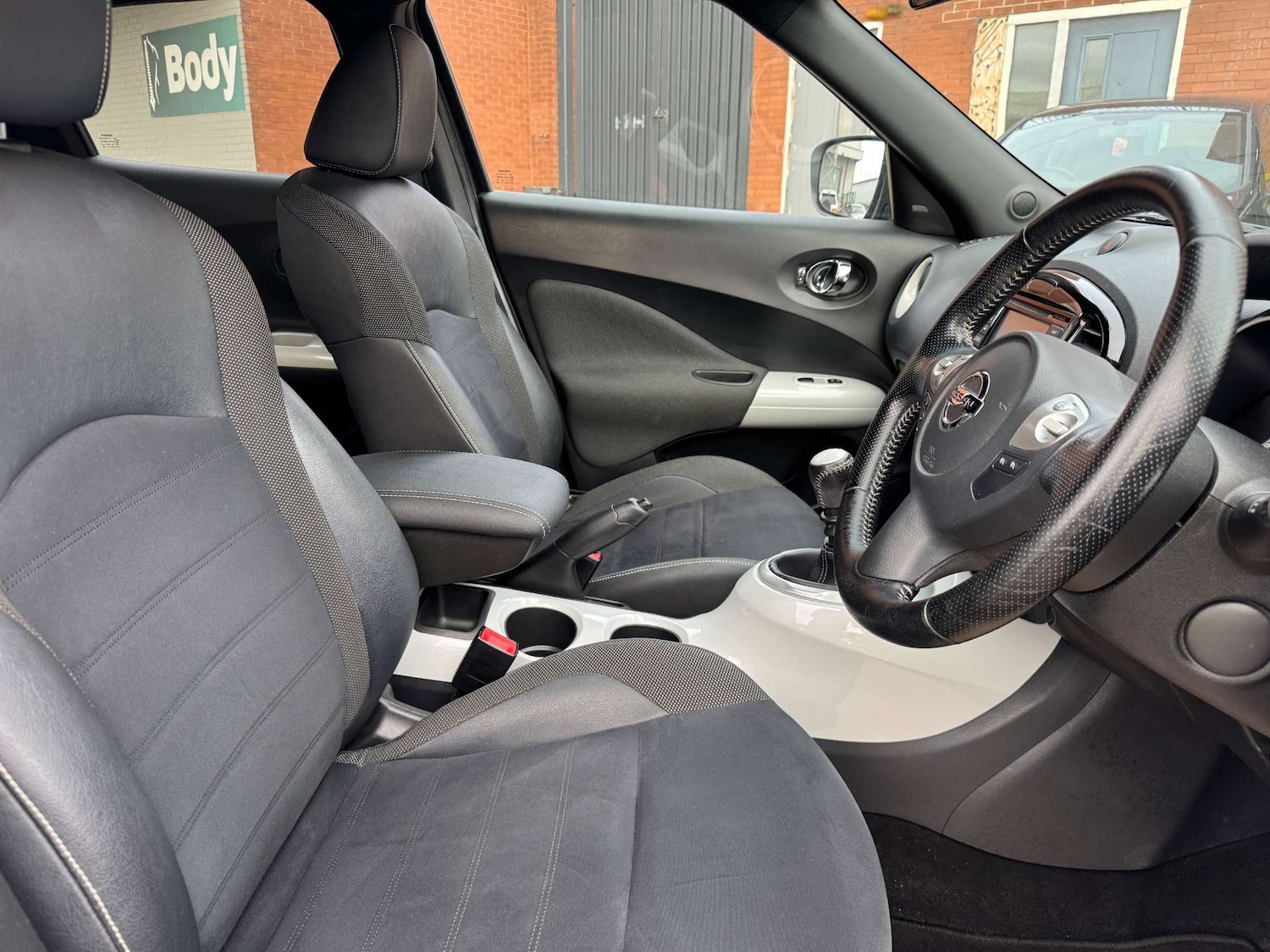 Used Nissan Juke 2016 for sale - 76350459: Photo 16