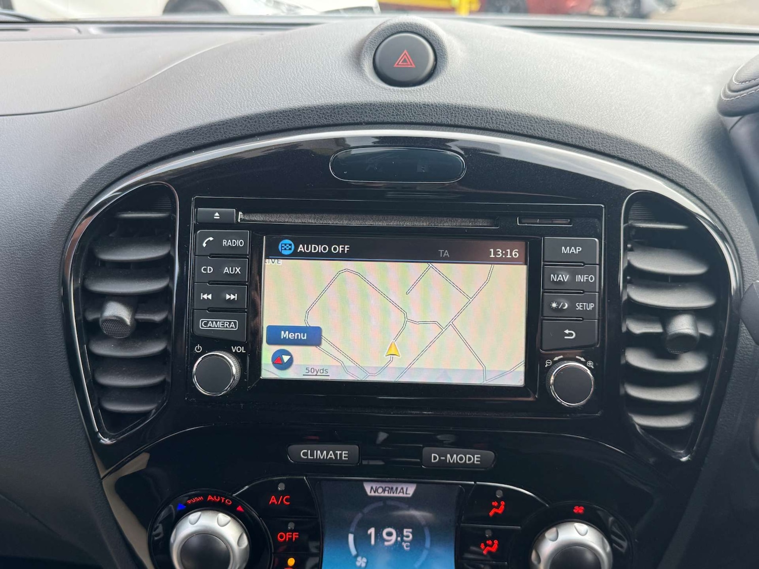 Used Nissan Juke 2016 for sale - 76350459: Photo 41