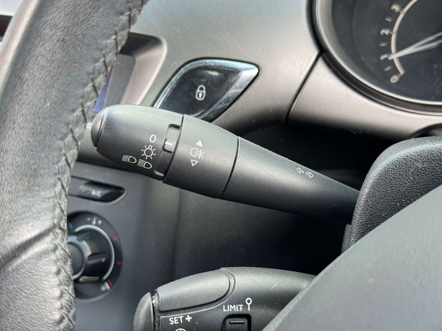 Used Citroen C3 2014 for sale - 76101635: Photo 32