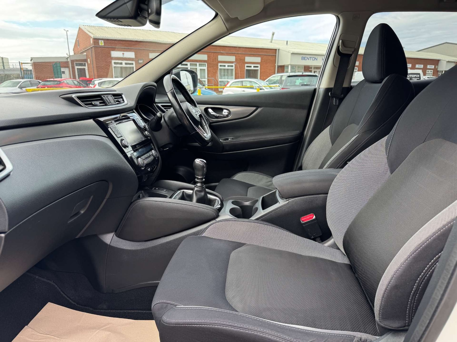 Used Nissan Qashqai 2017 for sale - 76101611: Photo 17