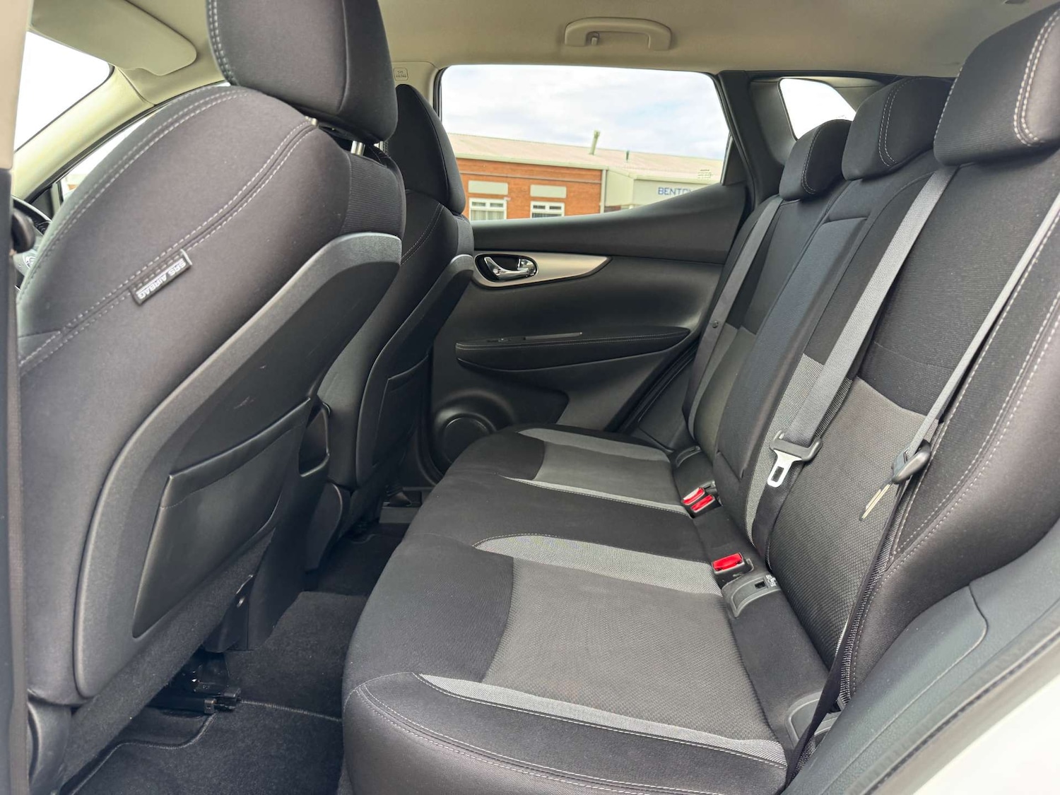 Used Nissan Qashqai 2017 for sale - 76101611: Photo 23