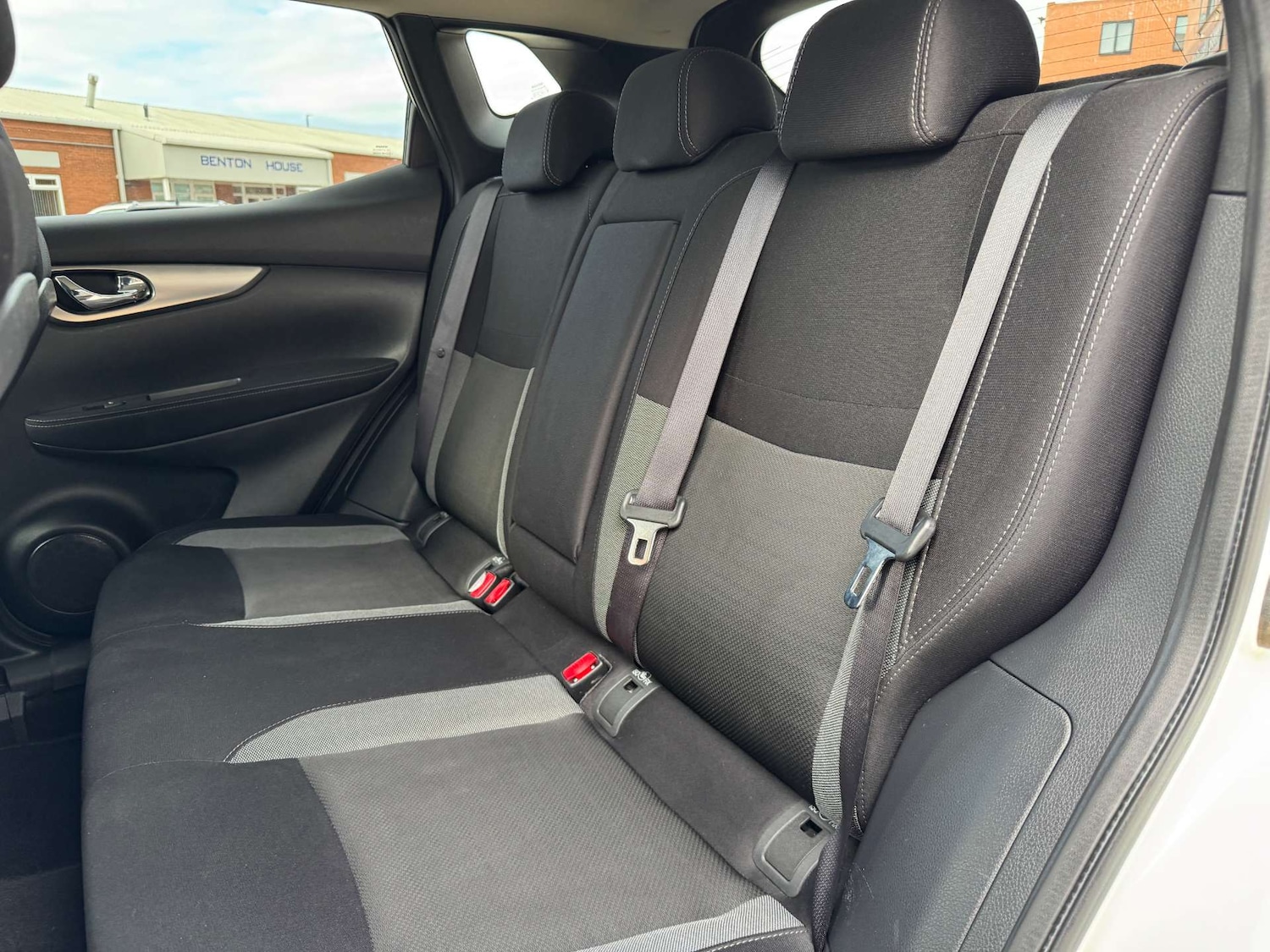 Used Nissan Qashqai 2017 for sale - 76101611: Photo 25