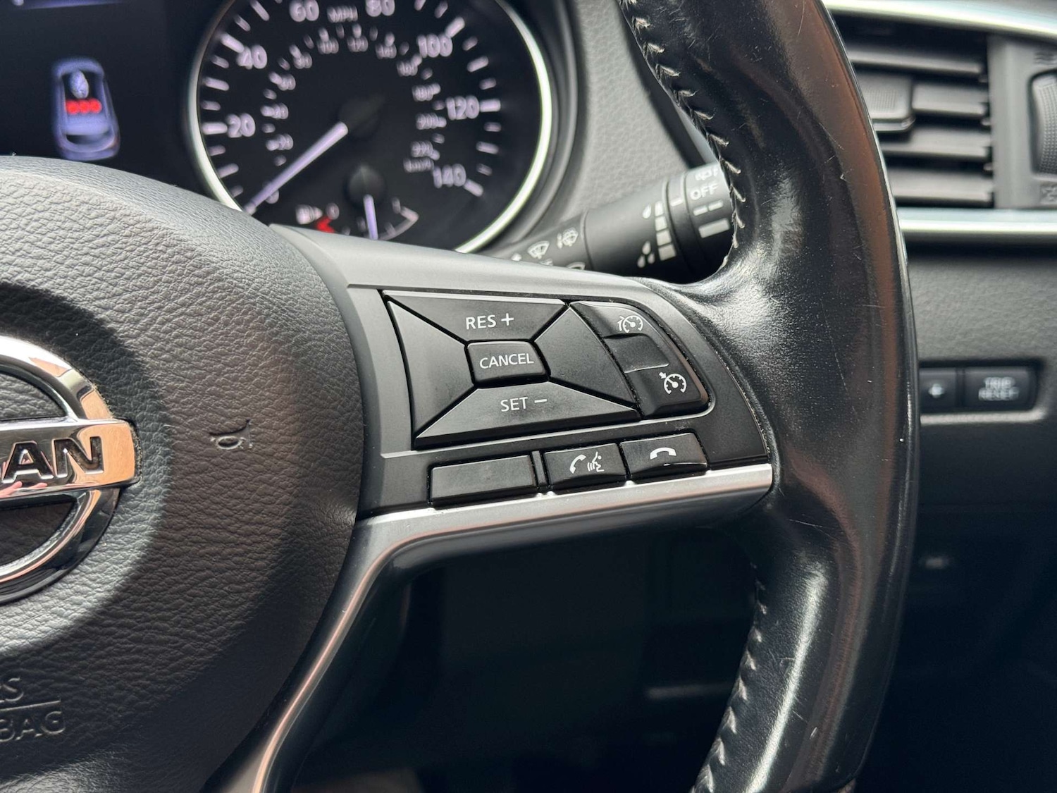 Used Nissan Qashqai 2017 for sale - 76101611: Photo 31