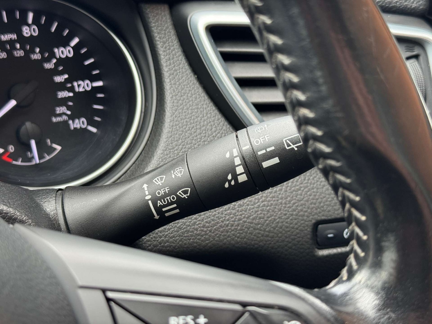 Used Nissan Qashqai 2017 for sale - 76101611: Photo 33