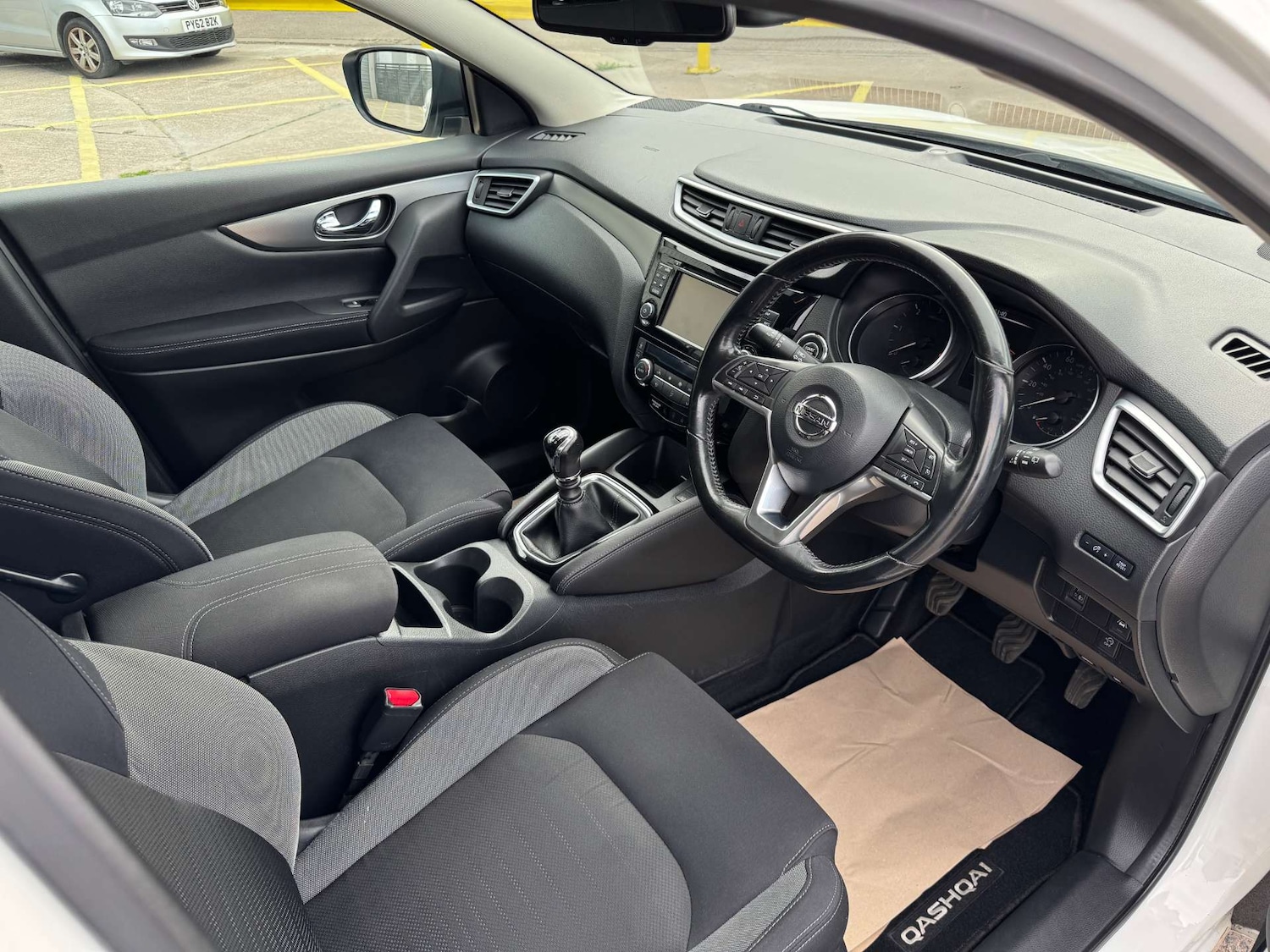 Used Nissan Qashqai 2017 for sale - 76101611: Photo 37