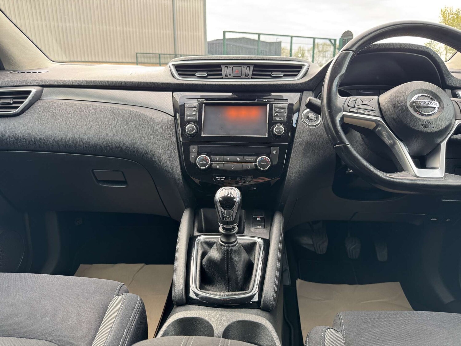 Used Nissan Qashqai 2017 for sale - 76101611: Photo 38